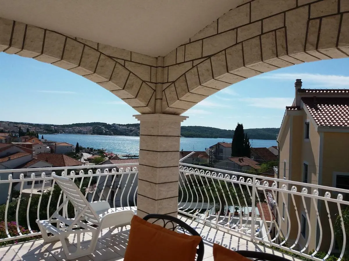 Apartments Ljube Trogir