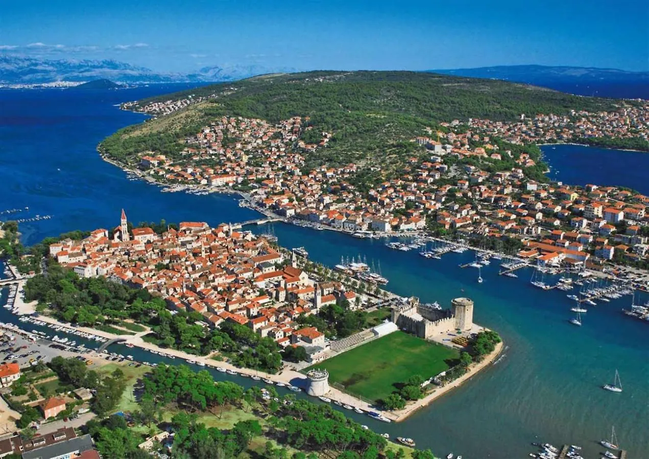 Apartments Ljube Trogir