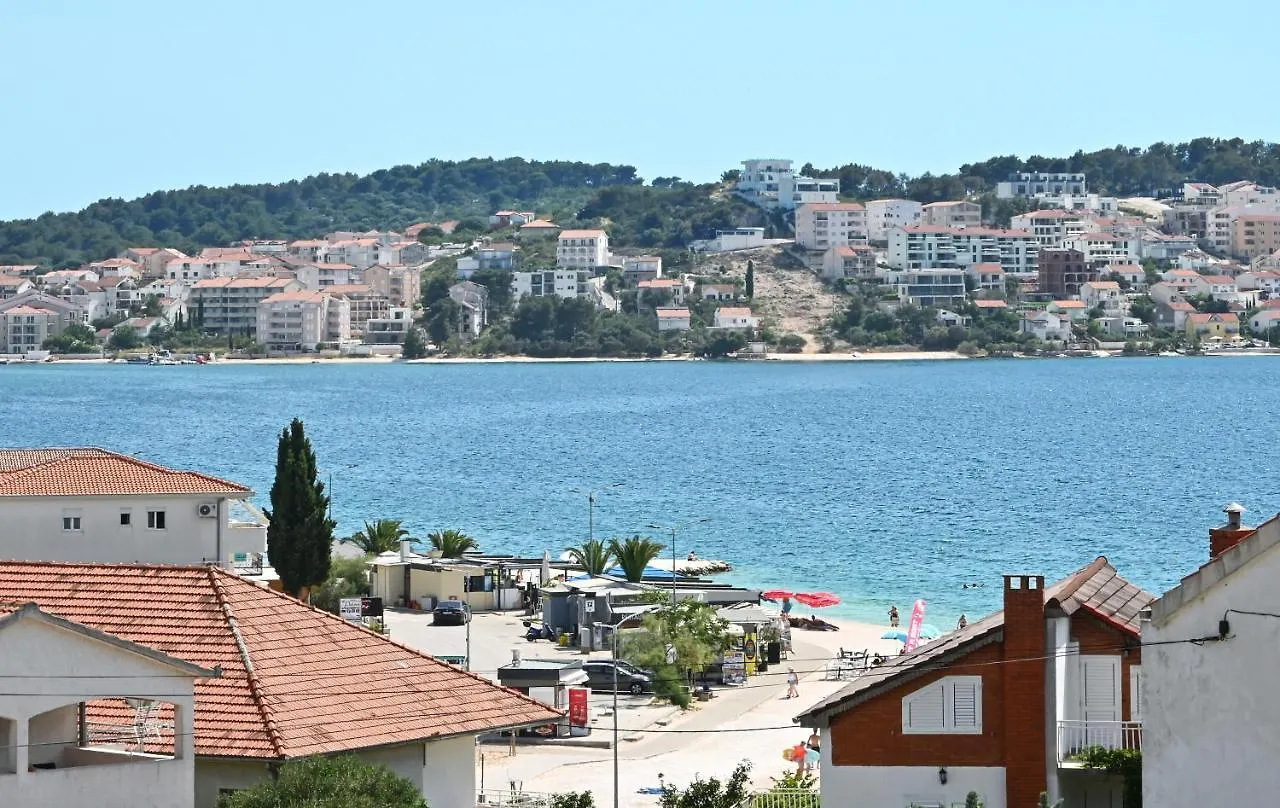 Apartments Ljube Trogir 0*,